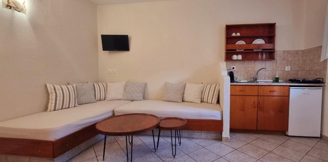 Ammos Kalamitsi Apartment Bagian luar foto