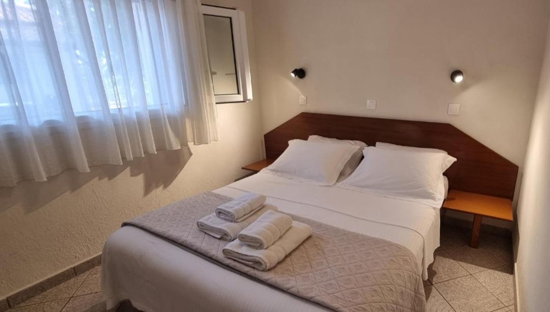 Ammos Kalamitsi Apartment Bagian luar foto