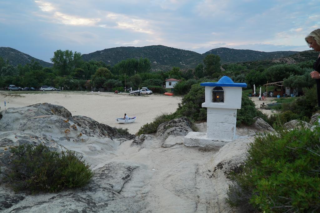 Ammos Kalamitsi Apartment Bagian luar foto
